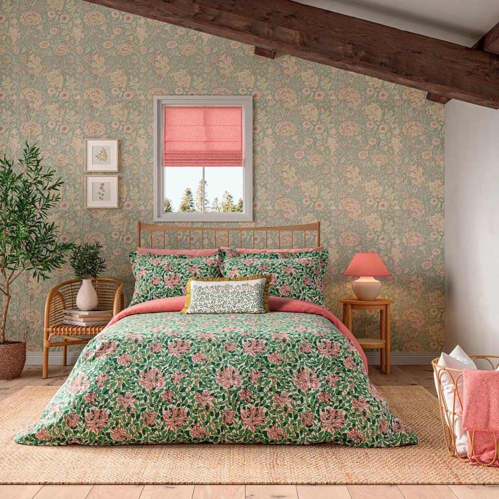 Honeysuckle Bedding by Morris & Co in Evergreen Coral Pink